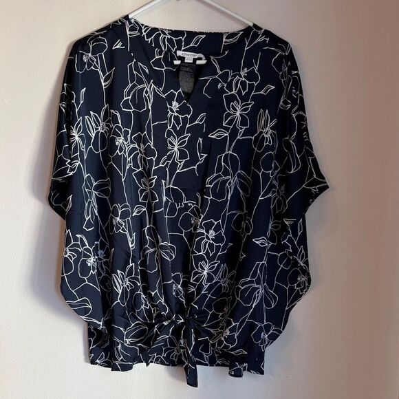 Chico's Navy White Floral Blouse with tie front and blousy sleeves size 12 NWT! - Picture 2 of 9